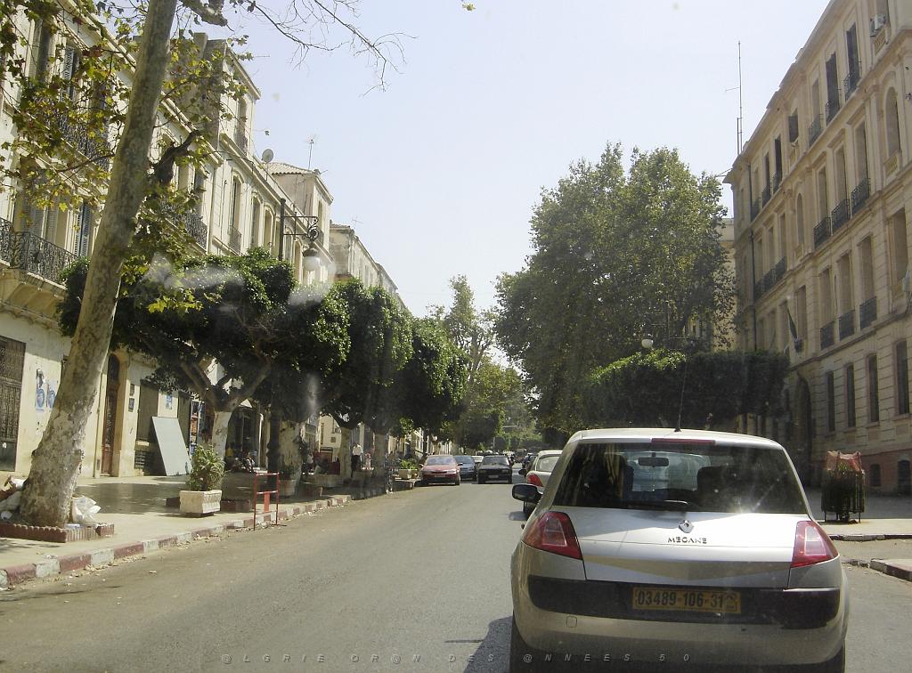 ORAN 2007 JUILLET 15 DE KEBIR A PLACE D ARMES-BD M KEDIM EX STALINGRAD.jpg